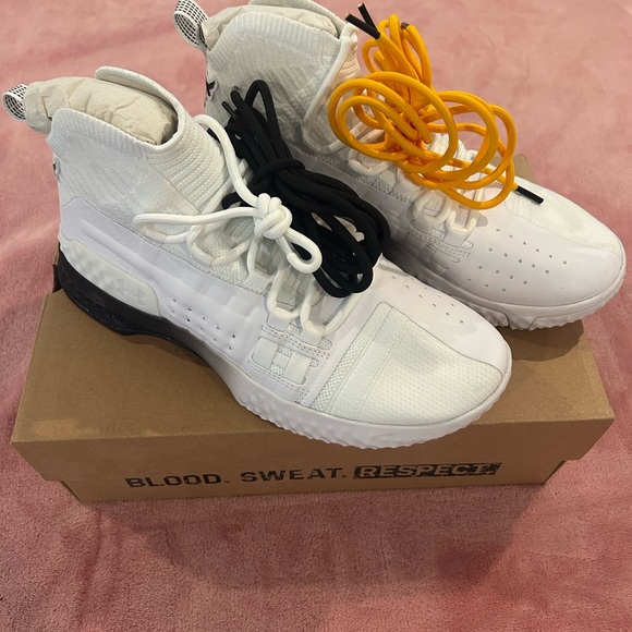 NIB Mens Under Armour Project Rock 1 Shoes - Picture 1 of 5
